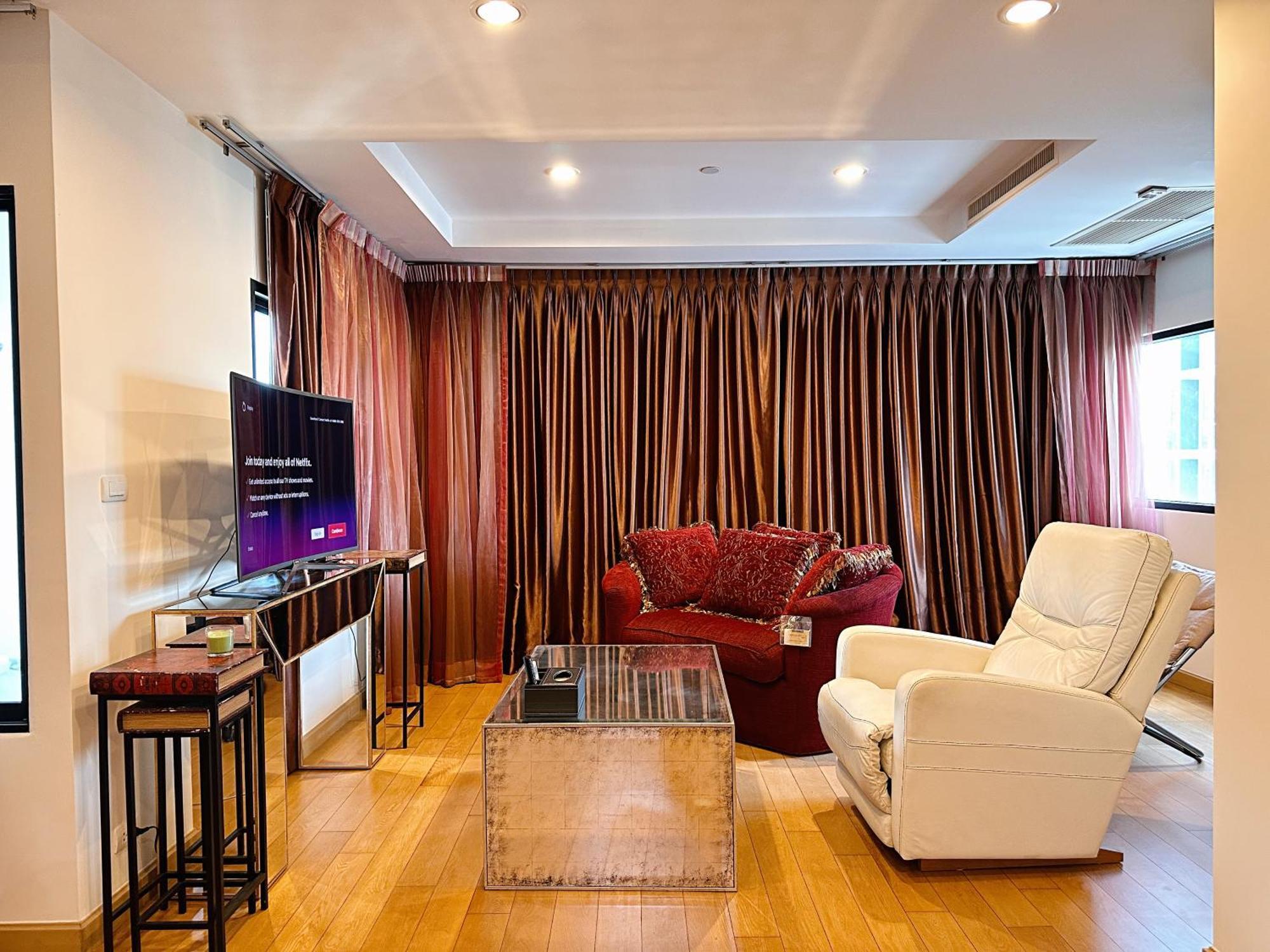 Apartment Sathorn Gardens By Ern Bangkok